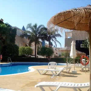 2* Hotel Leo Varios